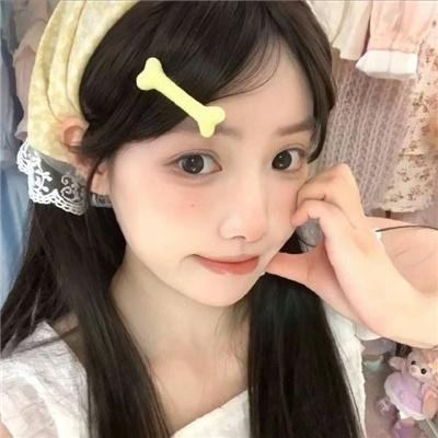 穿着旗袍的女孩